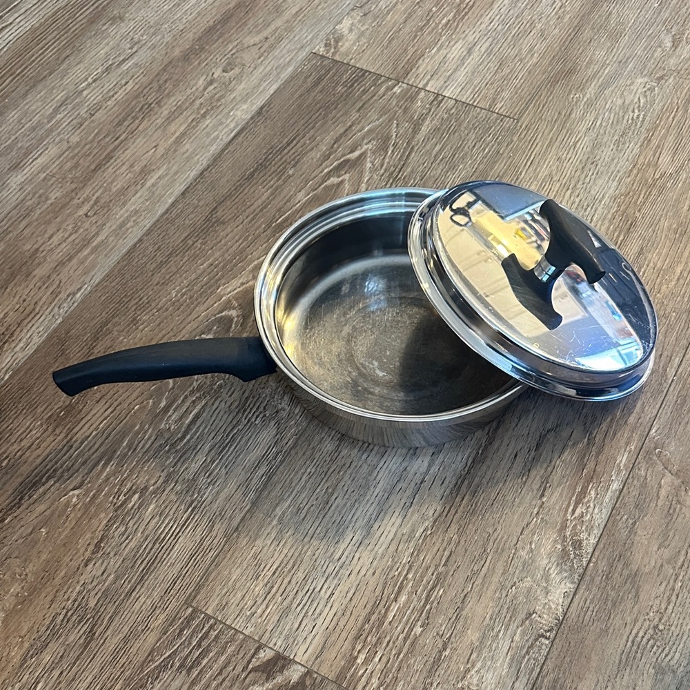 Stainless Steel Saucepan with Lid